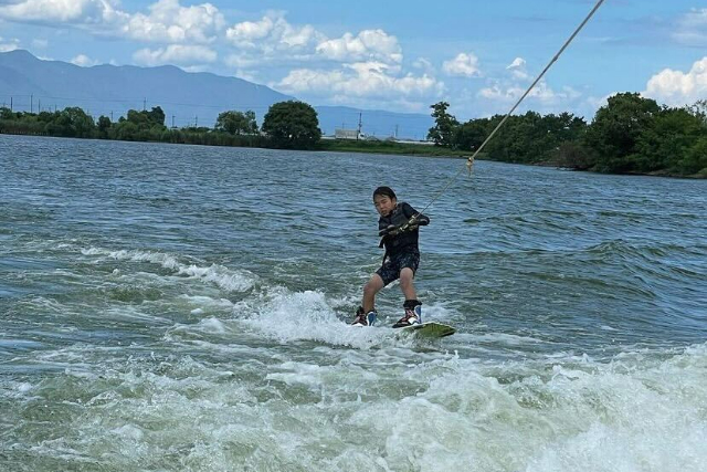 【滋賀・琵琶湖・選べるレジャーパック】ウェイクボードorウェイクサーフィン&バナナボートのお得なセットプラン! 【滋賀・琵琶湖・選べるレジャーパック】ウェイクボードorウェイクサーフィン&バナナボートのお得なセットプラン!