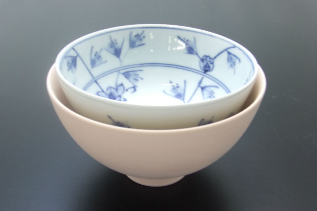 【佐賀県・有田・陶芸体験】器に自分だけの絵を描こう!らく焼体験・まる飯椀 【佐賀県・有田・陶芸体験】器に自分だけの絵を描こう!らく焼体験・まる飯椀