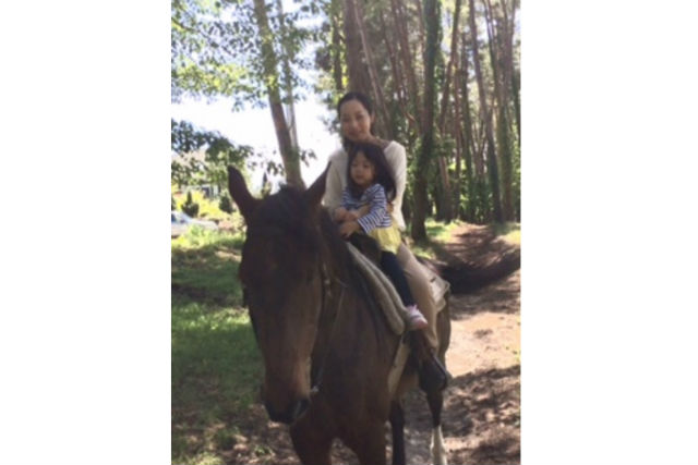 【山梨・ホーストレッキング・乗馬】親子で馬とお散歩!乗るだけカンタン引き馬コース 【山梨・ホーストレッキング・乗馬】親子で馬とお散歩!乗るだけカンタン引き馬コース