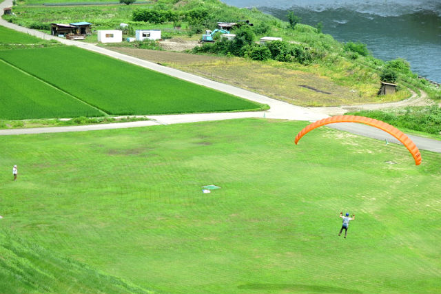 【長野・パラグライダー】1人で飛んでみよう!ふわっと浮遊体験にチャレンジ 【長野・パラグライダー】1人で飛んでみよう!ふわっと浮遊体験にチャレンジ