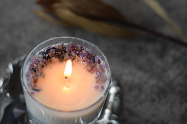 【東京・南千住・手作りキャンドル】誕生石が煌めく天然アロマキャンドル制作(1個) 【東京・南千住・手作りキャンドル】誕生石が煌めく天然アロマキャンドル制作(1個)