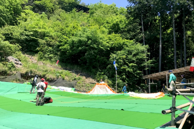 【期間限定ポイント10%還元！栃木・宇都宮・パラグライダー】地上300ｍからの空の旅！パラグライダータンデム体験 写真7