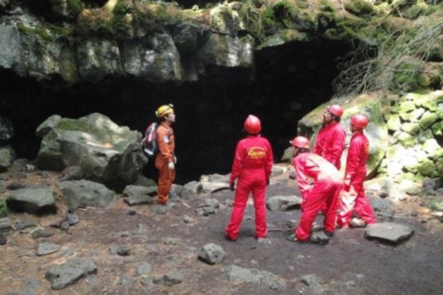 山梨・ケイビング（180分・青木ヶ原樹海） 写真8