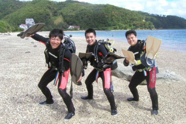 【体験・半日】10歳からOK！色鮮やかな奄美大島の海へ☆体験ダイビング！ 写真2