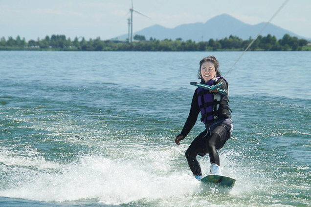 滋賀・琵琶湖・ウェイクボード（体験時間・約15分〜20分） 写真4