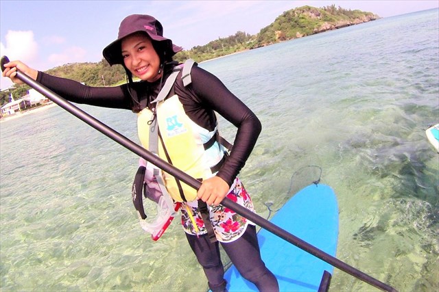【沖縄・恩納村・SUP】SUP＆海中観察＆貝殻集め（90分） 写真7