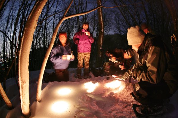 【北海道・札幌・ナイトハイキング】夜の森林を歩こう！ナイトハイキング 写真4