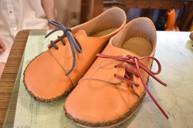 【東京・調布市・靴作り体験】とっておき！世界で1つの手縫いヨコひも靴作り体験