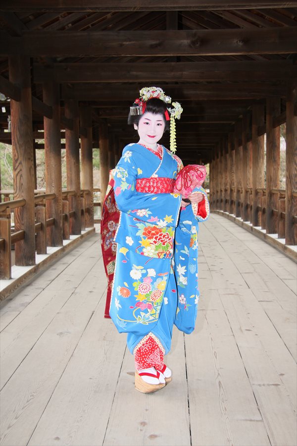 【舞妓変身体験】華やかさが魅力的な舞妓へ変身。化粧から撮影まで体験できます。★2L写真1枚追加プレゼント 写真7