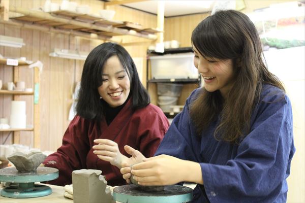 【京都市・東山区・陶芸体験】どんな形も自由自在。ぬくもりを感じる手びねり体験 写真5
