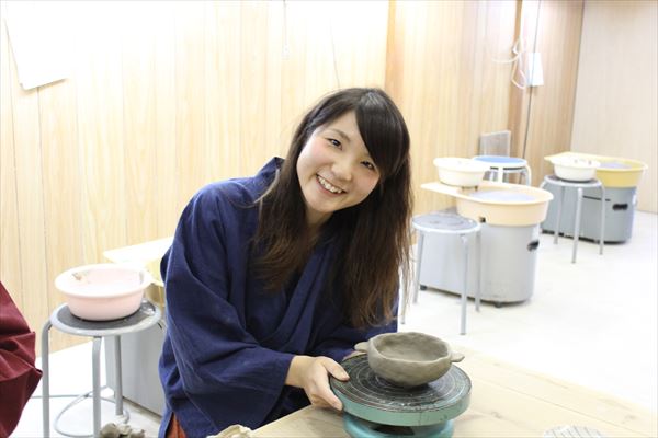 【京都市・東山区・陶芸体験】どんな形も自由自在。ぬくもりを感じる手びねり体験 写真7