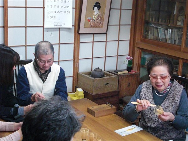 【茶筌作り体験】500年の伝統の技を体感、茶筌作り（茶室でのお抹茶・お菓子つき） 写真5