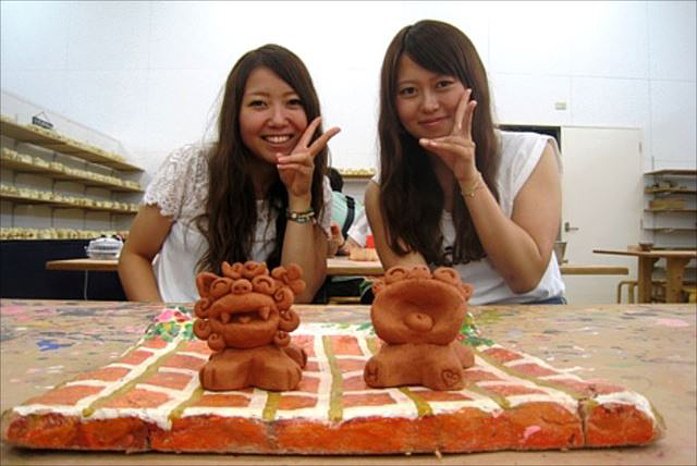 【素焼きシーサー作り・沖縄】オプションで絵付け体験も！1時間で気軽に、楽しく旅の思い出つくり 写真4