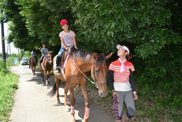 【千葉・乗馬】馬と一緒お散歩ができる！のんびり外乗散歩40分コース 写真4