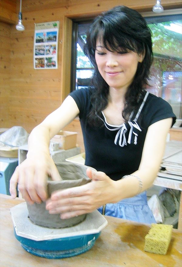 【栃木・益子町・手びねり】土にじっくり向かい合おう！益子焼の温もりを感じる陶芸教室 写真8