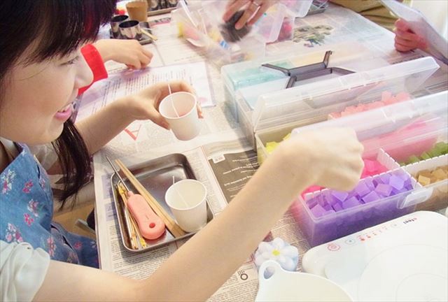 【東京・恵比寿】フラワーキャンドル体験レッスン☆お花モチーフで女子力UP！ 写真5