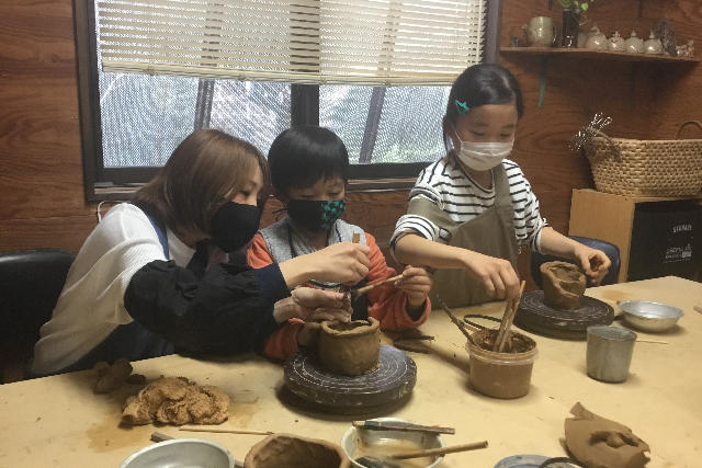 【佐賀県小城市】手ぶらでOK！年齢制限なし！みんなで気軽に陶芸体験にチャレンジ 写真8