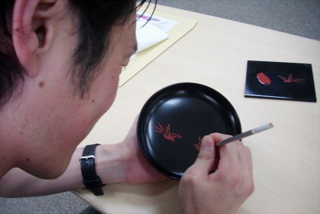 【秋田県湯沢市・伝統工芸蒔絵体験】漆器を美しく彩ろう。ご旅行の思い出におすすめ！ 写真7