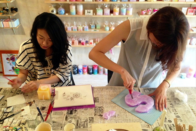 【名古屋・キャンドル作り体験】贈り物に最適のイニシャルキャンドル作り！可愛いキャンドルいっぱいの教室 写真4