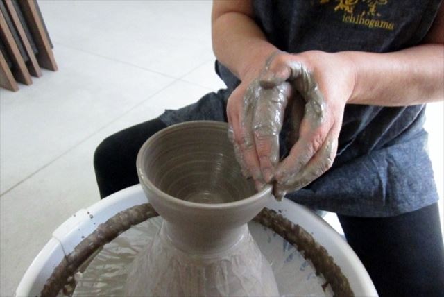【香川県・電動ろくろ体験】初心者歓迎の陶芸体験で、自分だけの器を作ろう！ 写真5
