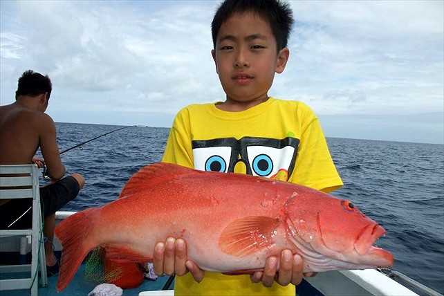 【沖縄・海釣り・シュノーケリング】パナリ島の海を船釣りとシュノーケリングで楽しみつくそう！ 写真3
