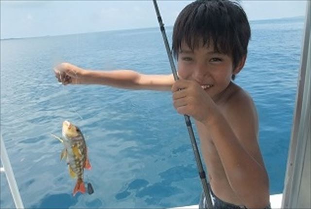 【沖縄・海釣り・シュノーケリング】パナリ島の海を船釣りとシュノーケリングで楽しみつくそう！