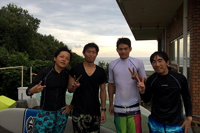 宮崎・日向市でサーフィン体験をしよう。楽しみながら波乗りデビュー！ 写真4