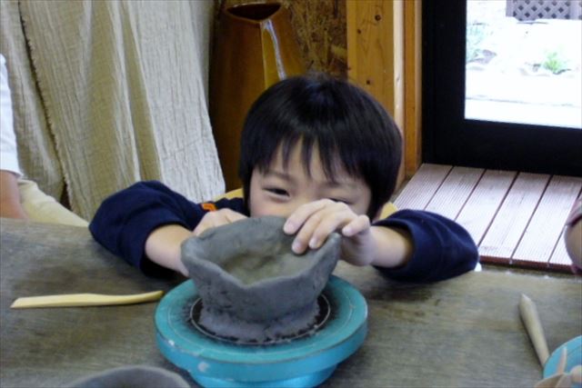 【長野・手びねり体験】八ヶ岳野辺山高原の自然を楽しみながら、のんびり陶芸体験 写真4
