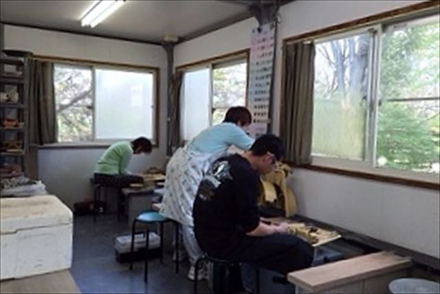 【福岡県・手びねり体験】四季折々の顔を見せる自然豊かな工房で手びねり体験 写真7