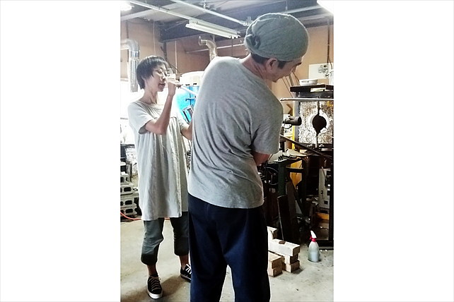 【北海道・ガラス工芸】吹きガラスに挑戦！1人でも3人でもOK、お得な3品制作プラン 写真5