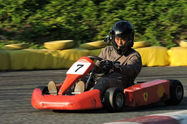 【神奈川・カート】サーキット貸切で仲間とレースで盛りあがろう！大人向けレーシングカート上級プラン 写真3
