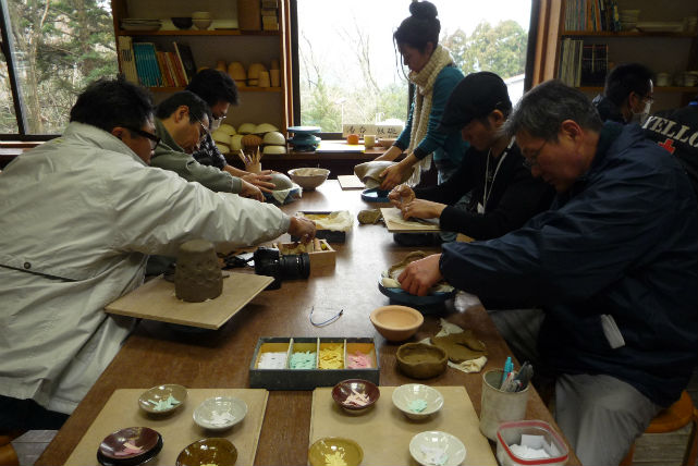 【静岡県・陶芸体験】人気のリゾート伊豆高原大室山麓で、自由に楽しめる手びねり陶芸体験！ 写真8