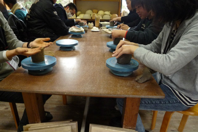 【静岡県・陶芸体験】人気のリゾート伊豆高原大室山麓で、自由に楽しめる手びねり陶芸体験！ 写真6