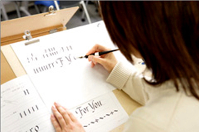 【銀座・カリグラフィー】手書きが温かい「For You」カードを作れる、体験プラン 写真5