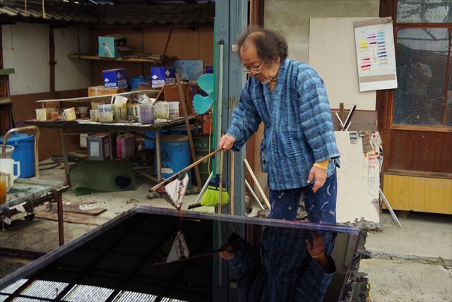 【奈良・1時間・染物体験】世界で唯一無二の模様を写し取る！現代墨流し染め体験 写真6