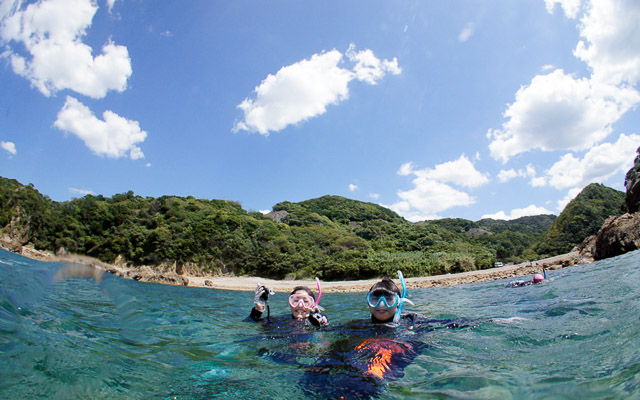 【初めてならこれ！】☆足がついて安心な海岸からスタートのダイビング体験☆1DIVEプラン☆カップルやファミリーにお勧めな記念写真撮影サービス付き 写真4