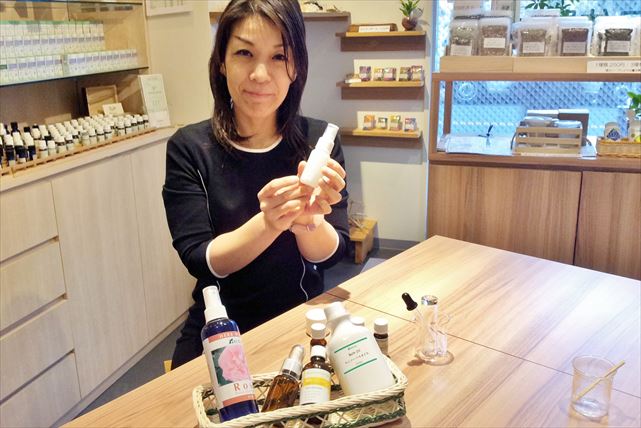【田園調布・アロマ体験】心と体に効く！アロマコスメを手作りしてみよう 写真5