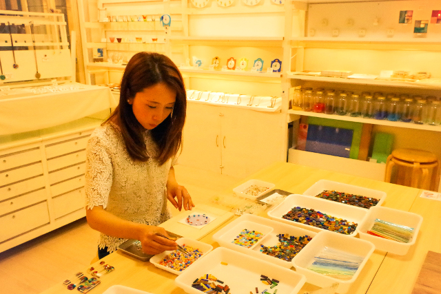【東京・浅草・墨田・ガラス細工】モザイクガラスで置き時計作り（1.5時間） 写真7