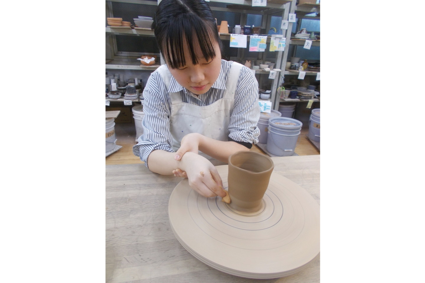 【神奈川・横浜・陶芸体験】初めてでも！手ろくろなのに電動ろくろのような「作る」を楽しめる！ちょっと体験 プラン 写真6