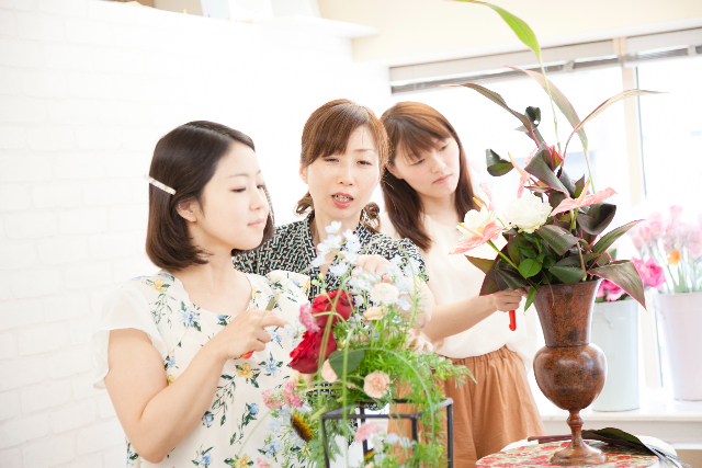 【大阪・プリザーブドフラワー】花とパワーストーンを合わせたプリパワー体験 写真8