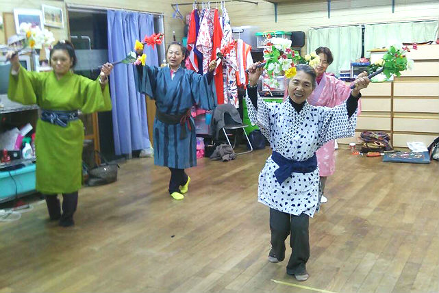 【沖縄・伝統舞踊】三線の音にのせて踊る！石垣島で八重山舞踊体験 写真7