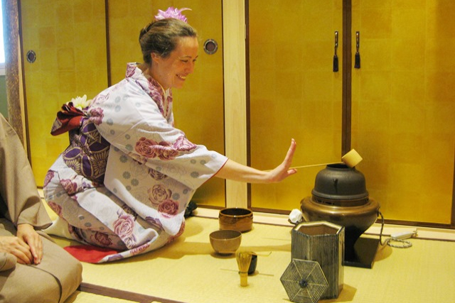 【日本文化体験】＜　茶道・和装・書道の体験　＞ 3部門から選べる体験♪組み合わせもOK！ 写真3