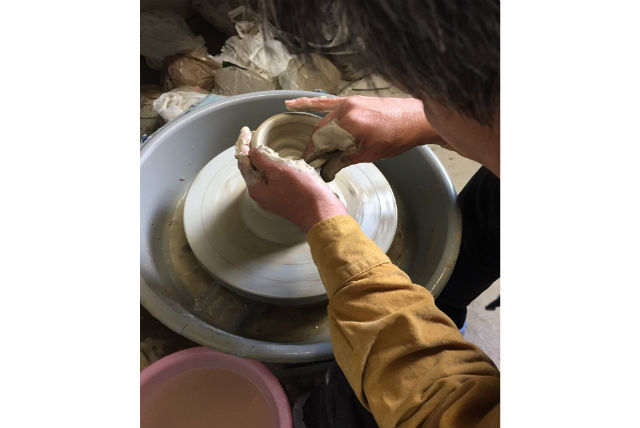 【大阪茨木市・陶芸体験】気分は陶芸職人！電動ろくろで思いのままに作品を作ろう 写真5