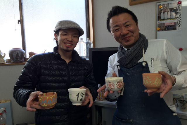 【大阪茨木市・陶芸体験】自分だけの彩りを陶器に！絵付け体験 写真7