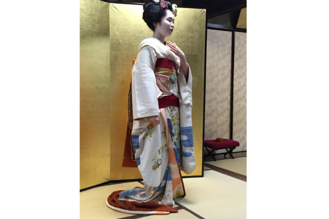 【京都・文化体験】文化財の町家を貸し切って、舞妓さんとのディナーを楽しもう 写真3