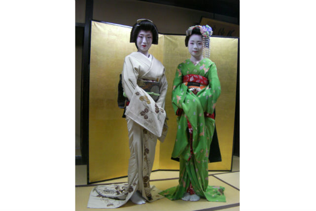 【京都・文化体験】文化財の町家を貸し切って、舞妓さんとのディナーを楽しもう 写真5