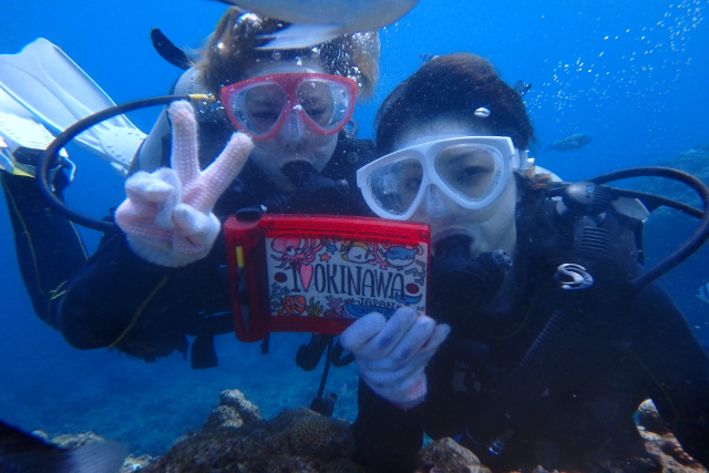 【沖縄・青の洞窟・体験ダイビング】ビーチから幻想的な海中世界へGO！体験ダイビング 写真3