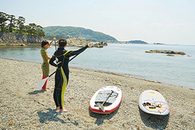  【神奈川・SUP】地元の海を知るインストラクターのレクチャーで癒しのひととき！SUPスクール