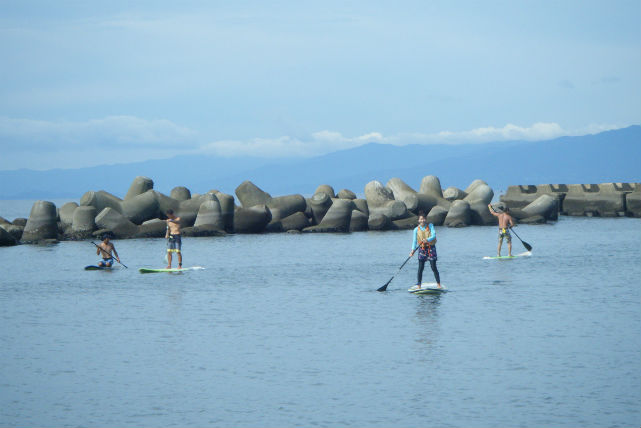  【神奈川・SUP】地元の海を知るインストラクターのレクチャーで癒しのひととき！SUPスクール 写真3