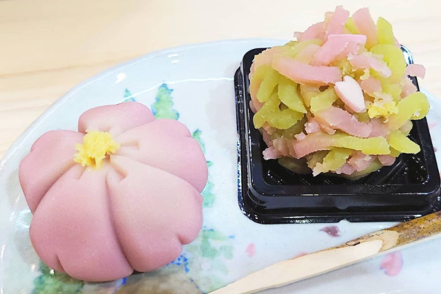 【期間限定ポイント10%還元！京都・和菓子作り体験】伝統の京菓子をお抹茶とともに味わおう（上生菓子3個、干菓子1個、）※特典 お土産付き 写真5